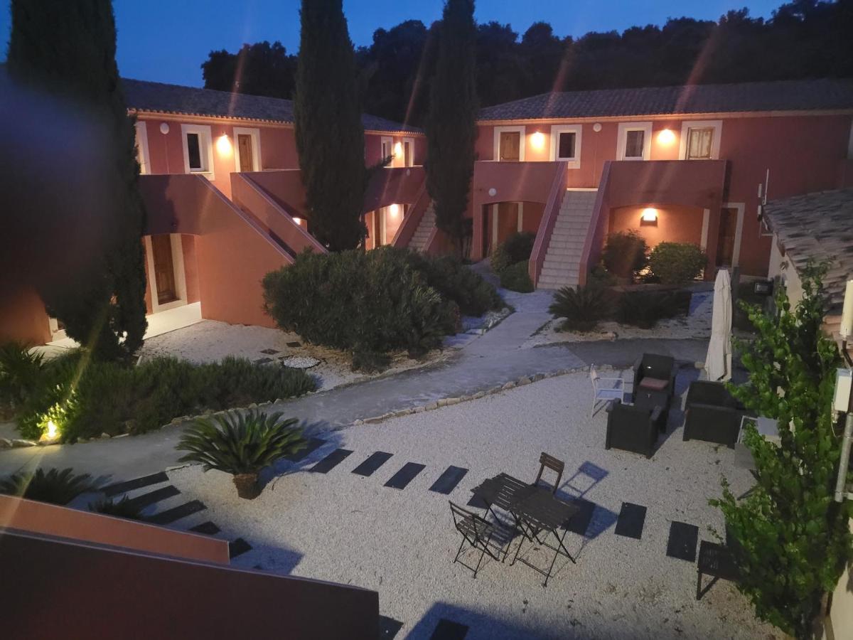 Hotel Domaine Le Milos Кастри Екстериор снимка